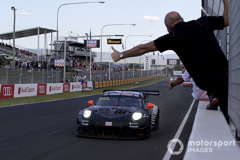 Campbell avoids penalty, keeps Bathurst win