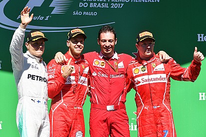 Brezilya GP: Vettel kazandı, Hamilton pit yolundan podyumu zorladı!