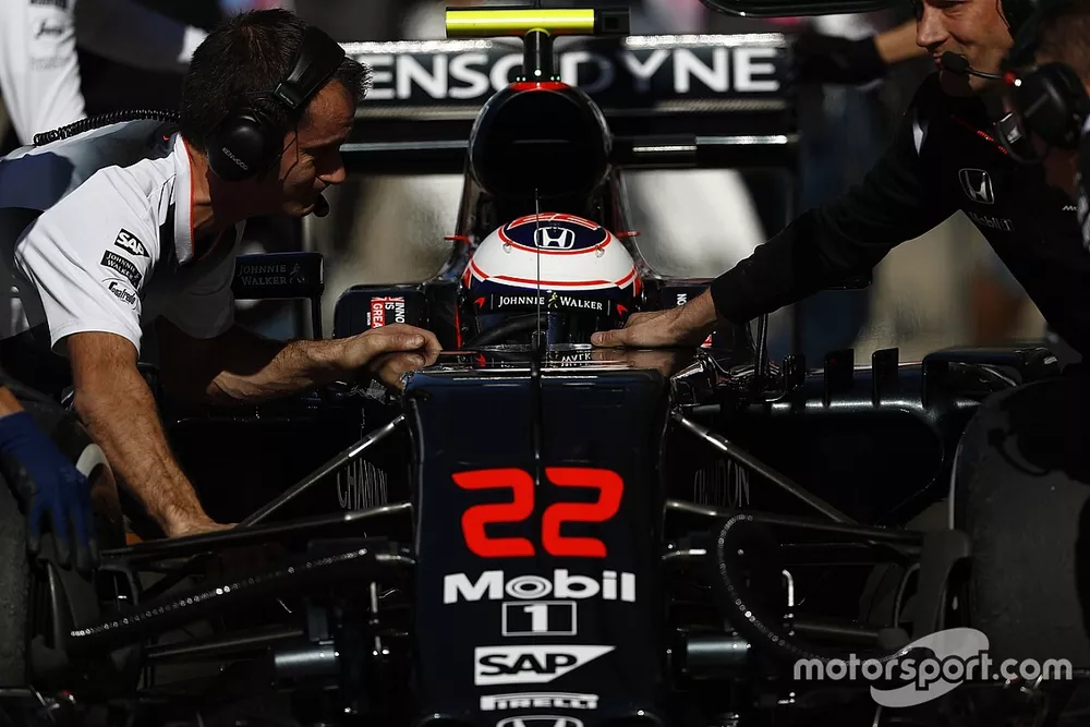 Jenson Button, McLaren MP4-31