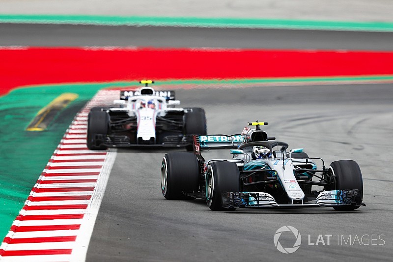 Mercedes admite que puso a Bottas en