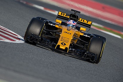 Renault évoque "un solide pas en avant" sur la performance