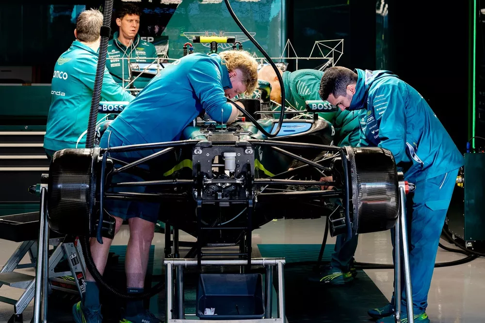 Fernando Alonso, Aston Martin Racing, technical detail