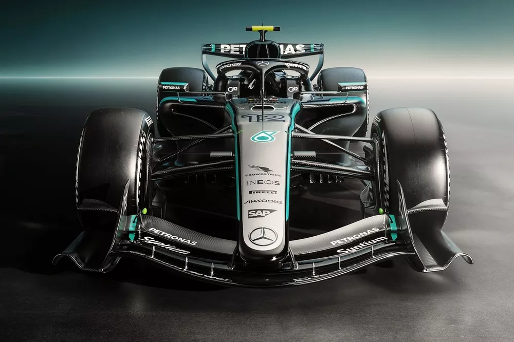 Mercedes W17 decoraci&oacute;n