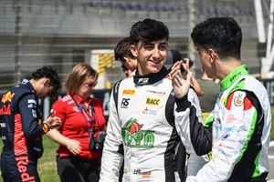 Pilotos y equipos de la Fórmula 3 2025: cambios, novatos y más