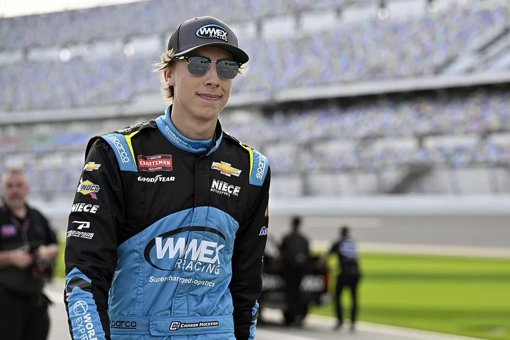 Carson Hocevar, Niece Motorsports, Worldwide Express Chevrolet Silverado