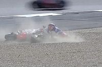 V&iacute;deo: Zarco arruina sus opciones tras caer en Silverstone