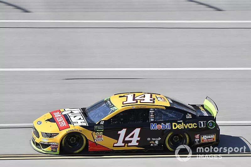  Clint Bowyer, Stewart-Haas Racing, Ford Mustang Rush / Mobil Delvac 1