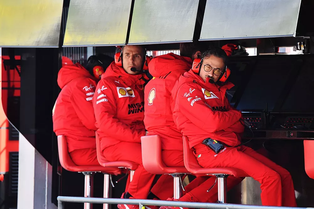 Laurent Mekies, Director Deportivo de Ferrari, en el muro de pits