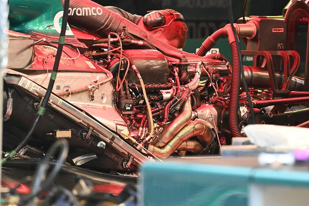 Aston Martin AMR22 engine