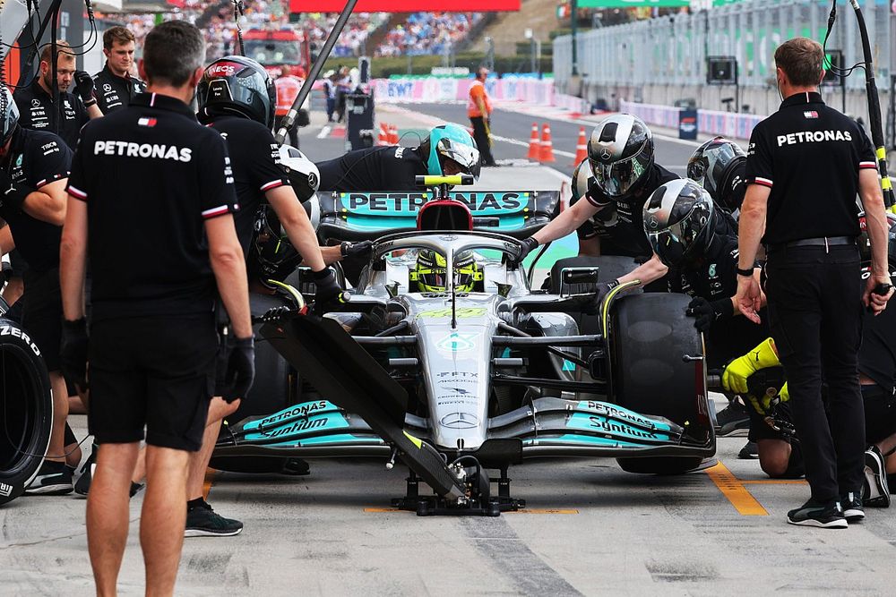 Lewis Hamilton, Mercedes W13