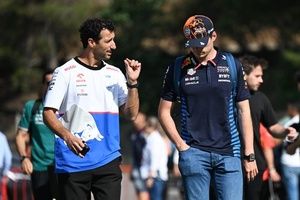 Ricciardo sigue impresionado con el "loco" Verstappen y su remontada