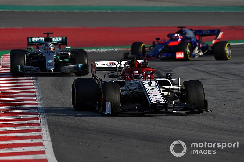 F1 top three will quickly pull clear, says Vasseur