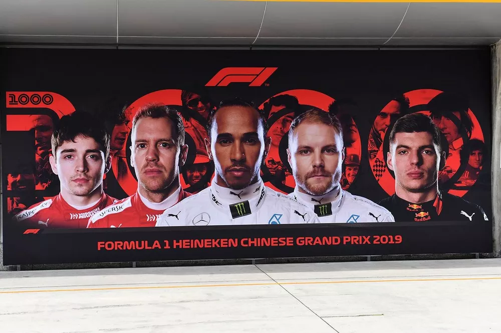 Charles Leclerc, Ferrari, Sebastian Vettel, Ferrari, Lewis Hamilton, Mercedes AMG F1, Valtteri Bottas, Mercedes AMG F1, y Max Verstappen, Red Bull Racing, en el  F1 1000