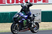 Vi&ntilde;ales espanta sus fantasmas y se impone en Misano