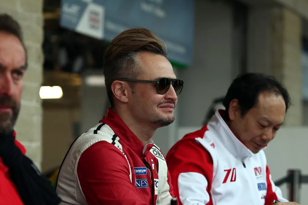 #70 MR Racing Ferrari 488 GTE: Motoaki Ishikawa, Olivier Beretta, Kei Cozzolino 