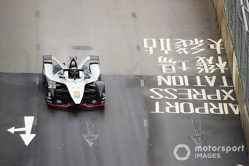 Fotogallery: gli svizzeri Buemi e Mortara nell'E-Prix di Hong Kong della Formula E