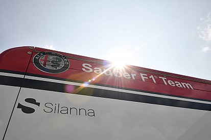 Sauber presenteert eSports-team met Van der Wal