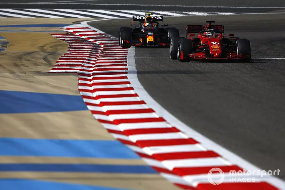 Charles Leclerc, Ferrari SF21, Sergio Perez, Red Bull Racing RB16B
