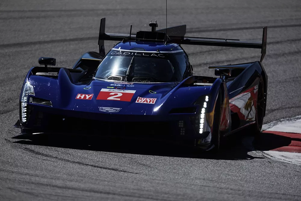 #2 Cadillac Racing USA Cadillac V-Series.R Hybrid Hypecar: Earl Bamber, Alex Lynn , Richard Westbrook 