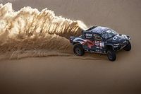 &iexcl;Toyota, tambi&eacute;n de negro en el Dakar 2024! As&iacute; es el nuevo Hilux Evo