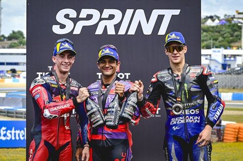 Mart&iacute;n gana un loco sprint de MotoGP repleto de ca&iacute;das en Jerez
