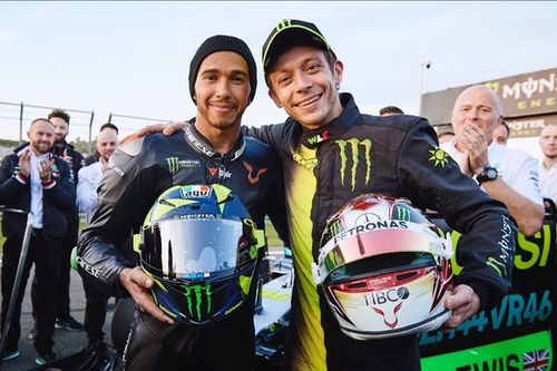 F1 - Rossi: "Estou animado para ver Hamilton na Ferrari"