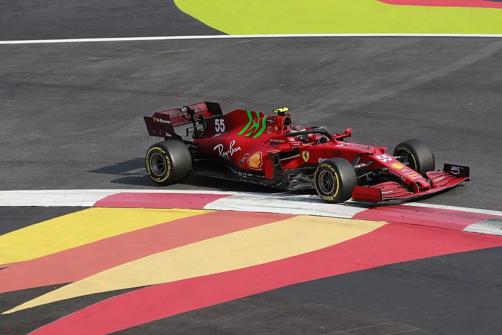 Carlos Sainz Jr., Ferrari SF21