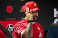 F1 - Hamilton 'joga toalha' depois de classificação decepcionante na Hungria: "Sou um inútil"