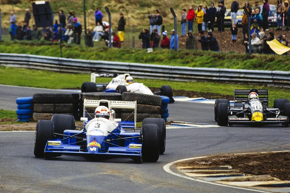 Peter Kox, Weylock Reynard Cosworth 91D, leads Yvan Muller, Omegaland Reynard Cosworth 91D