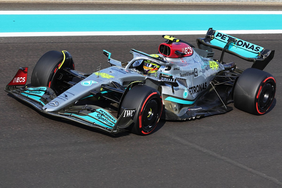 F1 2022 メルセデス ハミルトン ラッセル ソフトシェル ジャンバー　 L F1 2022 メルセデス ハミルトン ラッセル ソフトシェル ジャンバー L