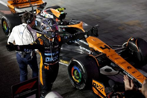 Norris golpeó el mismo muro que Russell en la vuelta final de Singapur