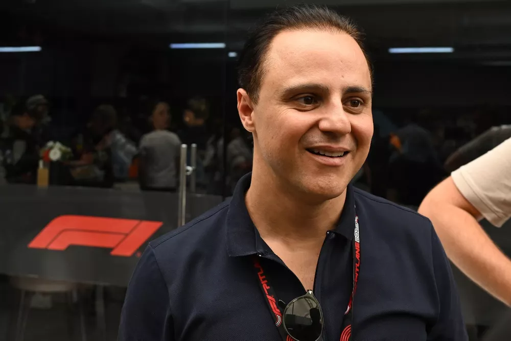 Felipe Massa in de paddock.