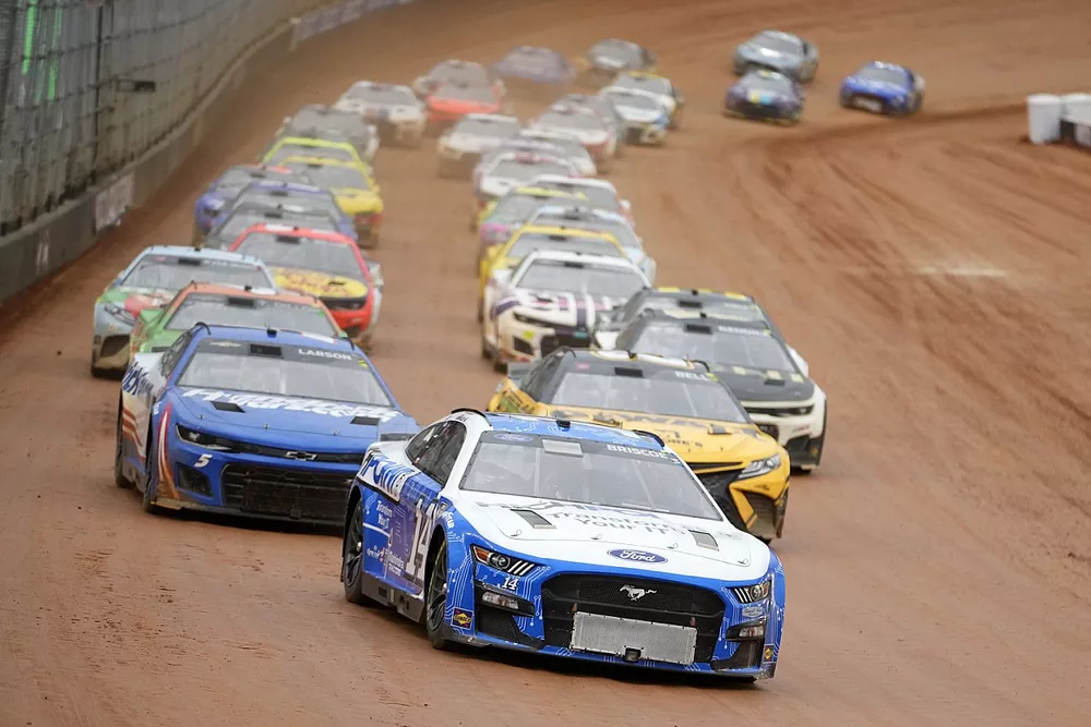 Chase Briscoe, Stewart Haas Racing, HighPoint.com Ford Mustang, Kyle Larson, Hendrick Motorsports, HendrickCars.com Chevrolet Camaro, Christopher Bell, Joe Gibbs Racing, DeWalt Toyota Camry