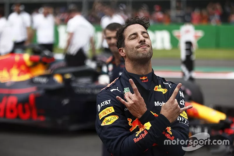 Le poleman Daniel Ricciardo, Red Bull Racing