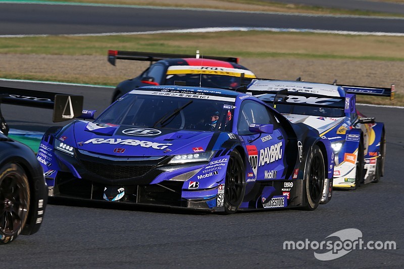 息を呑む直接対決、制した100号車RAYBRIG NSX-GTがGT500王者に