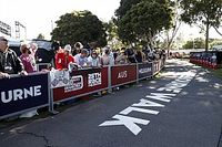 Melbourne busca seguir adelante sin la F1