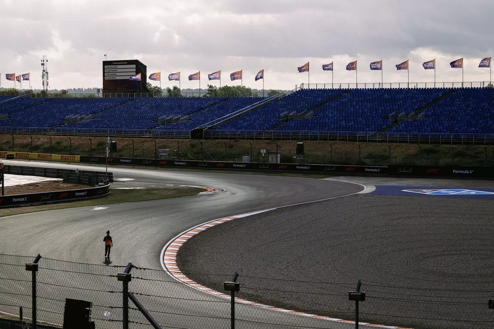 A general view of the circuit