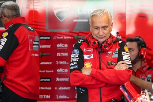 MotoGP: Davide Tardozzi descarta rumores "absurdos" sobre sa&iacute;da da Ducati