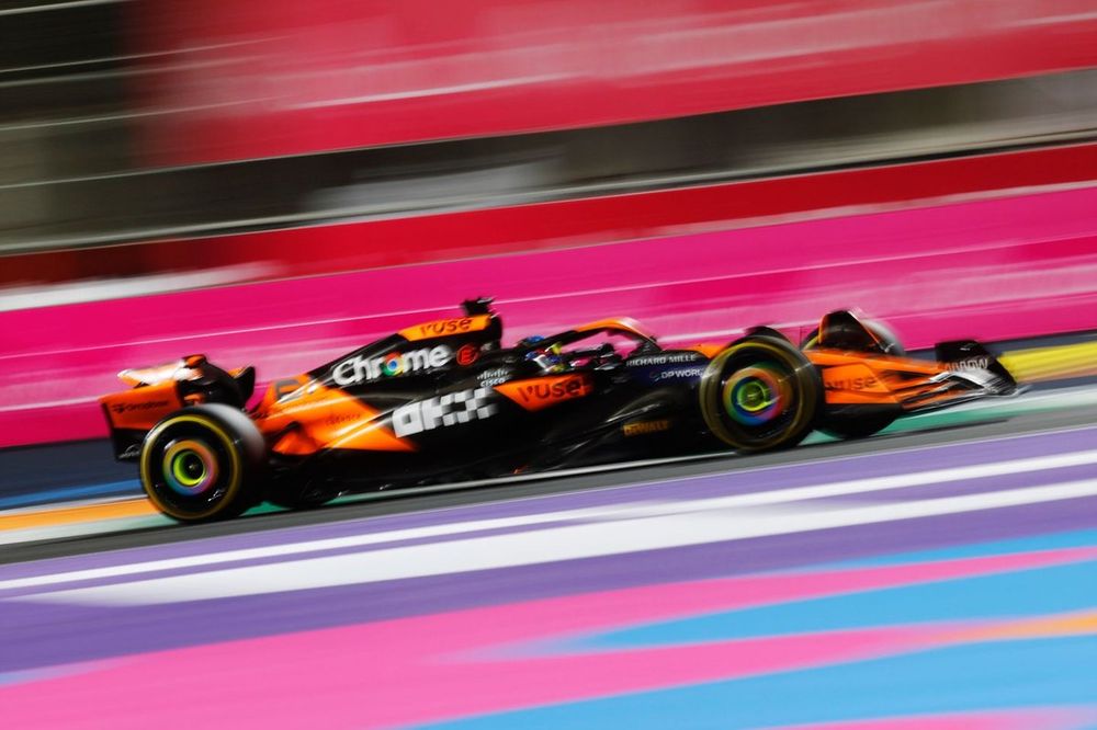 Oscar Piastri, McLaren MCL38