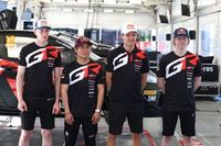 Trzy Toyoty na czele