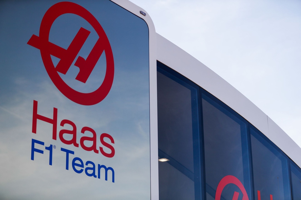 https://cdn-7.motorsport.com/images/amp/0rG98872/s6/the-haas-logo-on-a-hospitality.jpg