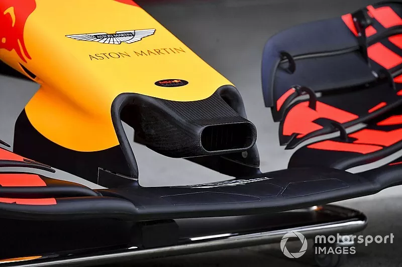 Aler&oacute;n delantero del Red Bull Racing RB15 