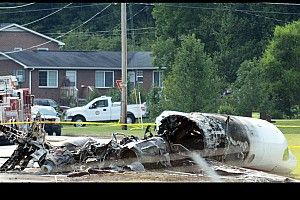 Dale Earnhardt Jr. sobrevive a un accidente a&eacute;reo