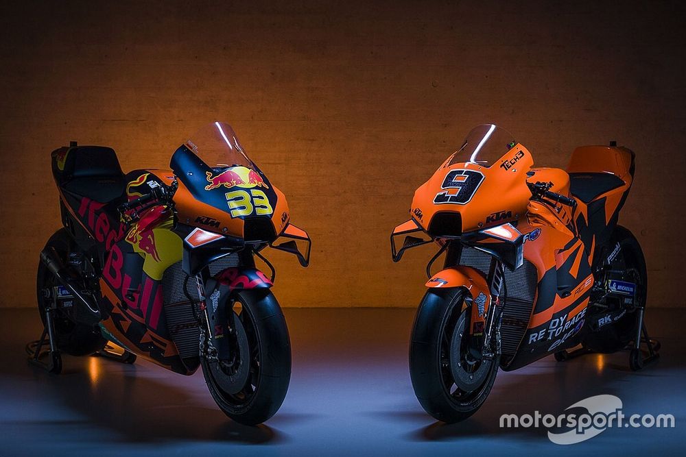 Motos de Red Bull KTM Factory Racing y KTM Tech 3