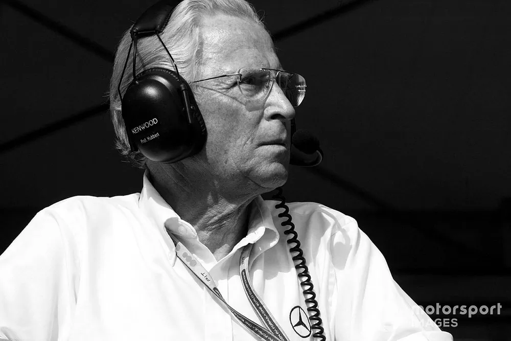 El profesor Jurgen Hubbert, Daimler Chrysler
