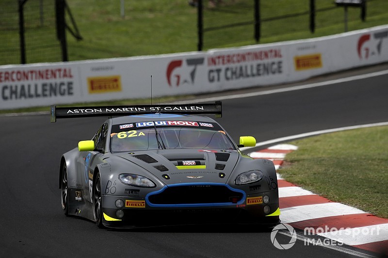 12 uur van Bathurst: Aston Martin verliest pole aan Mercedes AMG