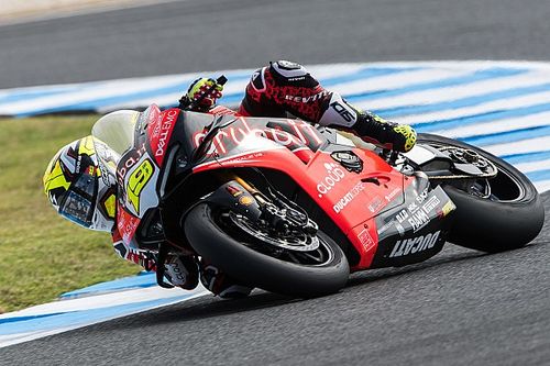 Bautista lidera la jornada de su debut en el WorldSBK