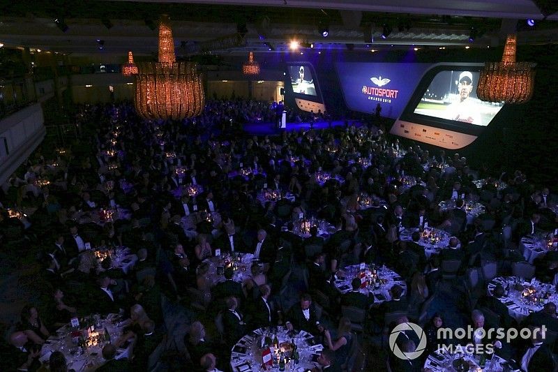 Lewis Hamilton manda un mensaje por sus dos premios al Piloto Británico del Año y al Piloto Internacional del Año.