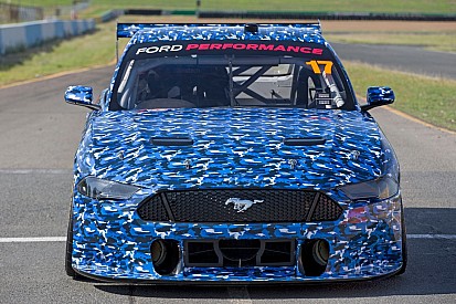 Ford tampilkan Mustang Supercars