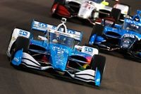 IndyCar St Louis: Newgarden gana en pol&eacute;mico reinicio y O'Ward abandona